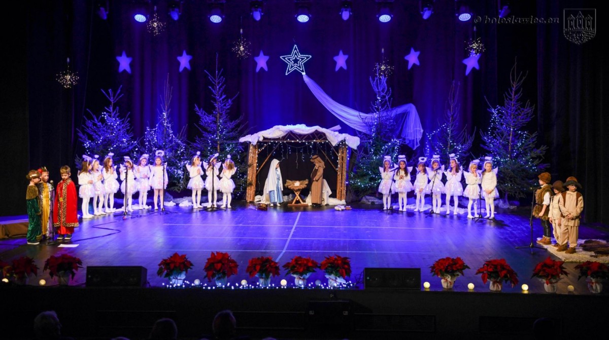 Jasełka w wykonaniu przedszkolaków z „siódemki”