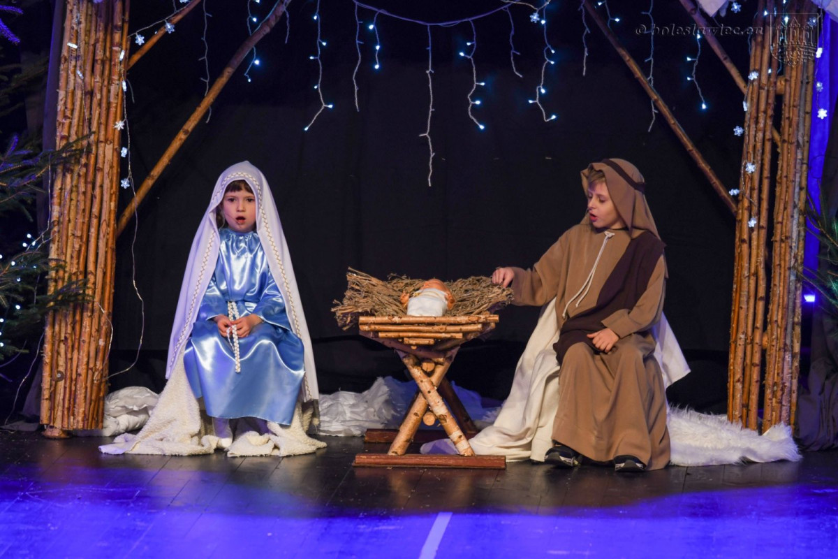 Jasełka w wykonaniu przedszkolaków z „siódemki”