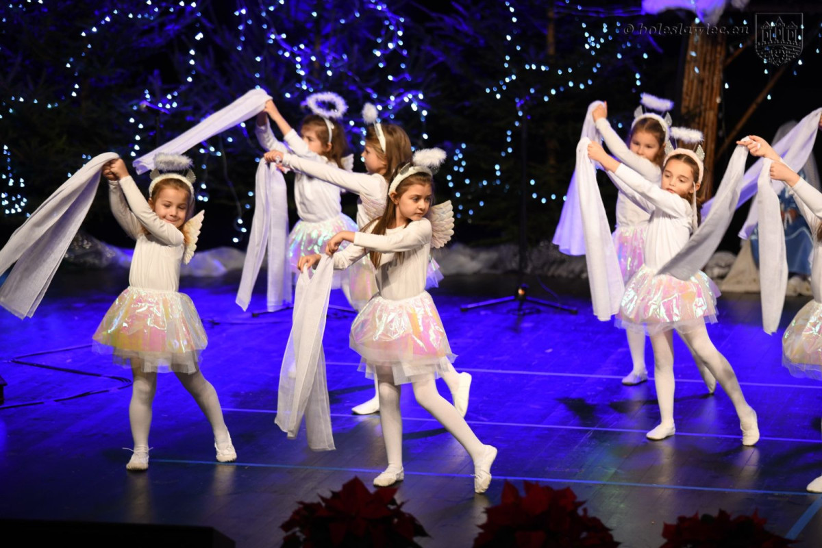 Jasełka w wykonaniu przedszkolaków z „siódemki”