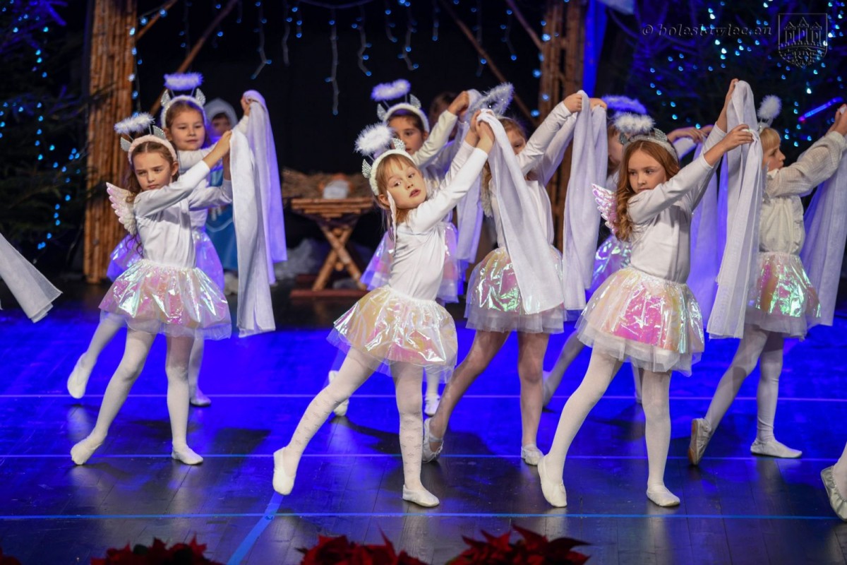 Jasełka w wykonaniu przedszkolaków z „siódemki”