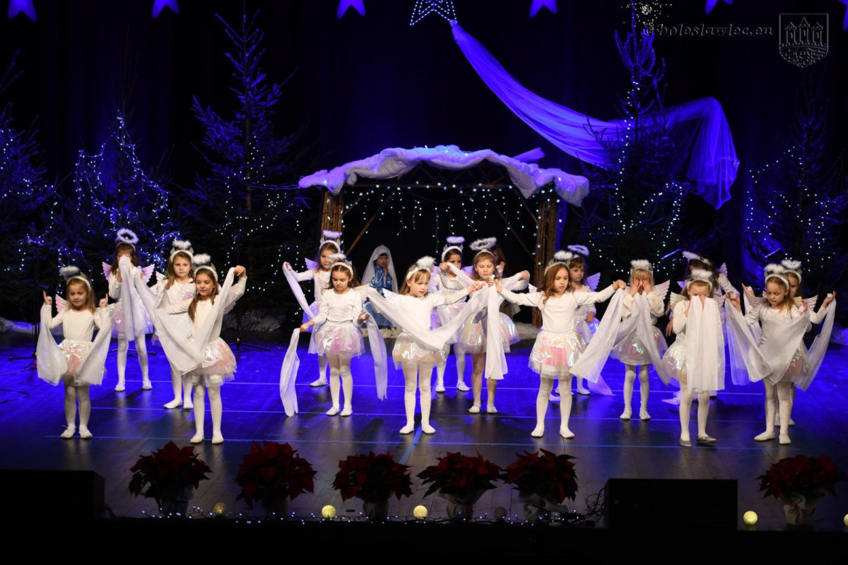 Jasełka w wykonaniu przedszkolaków z „siódemki”