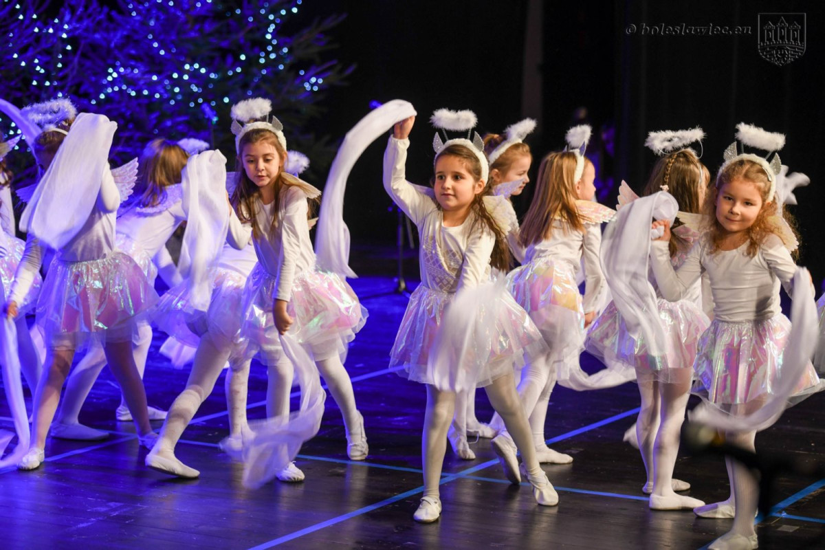 Jasełka w wykonaniu przedszkolaków z „siódemki”