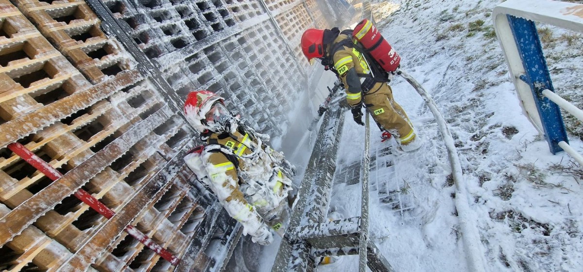 Akcja strażaków na A4