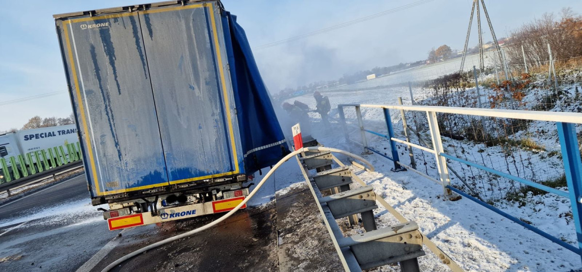 Akcja strażaków na A4