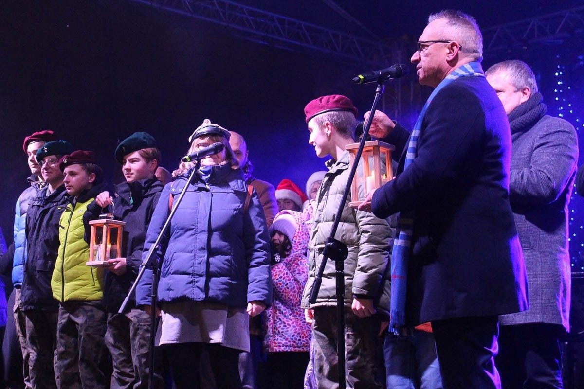 Bolesławiecka Gwiazdka Życzliwości i występ zespołu muzycznego US Army