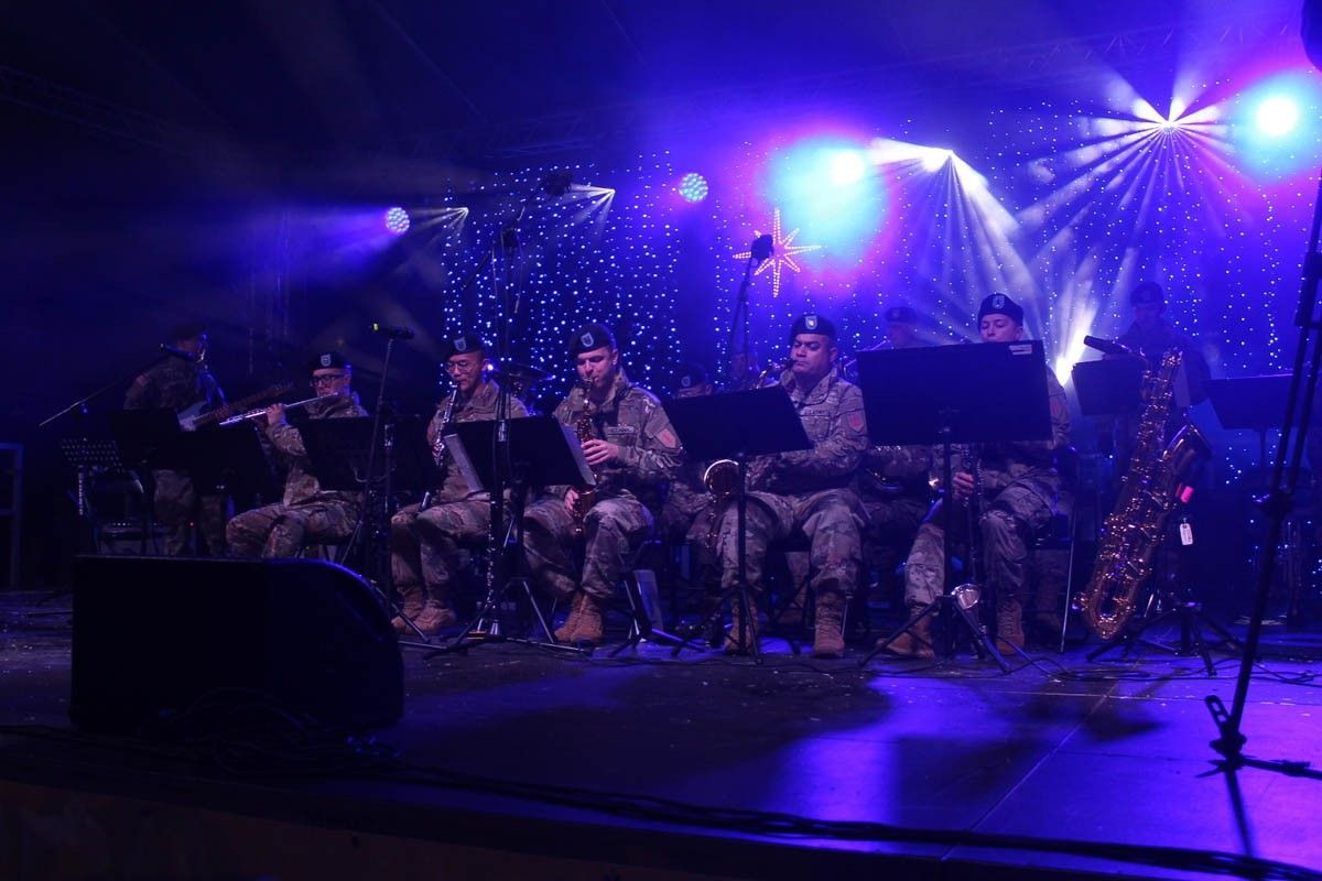 Bolesławiecka Gwiazdka Życzliwości i występ zespołu muzycznego US Army