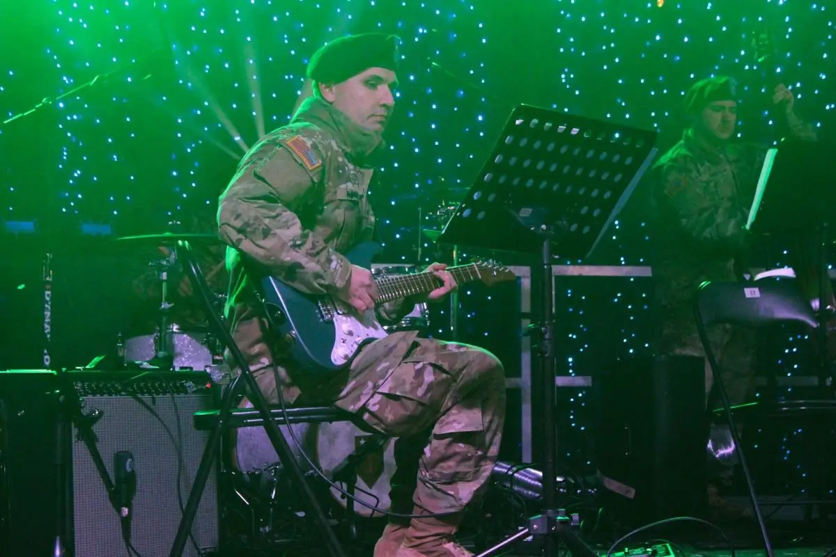 Bolesławiecka Gwiazdka Życzliwości i występ zespołu muzycznego US Army