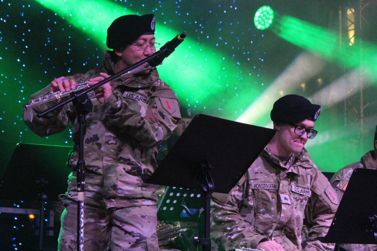 Bolesławiecka Gwiazdka Życzliwości i występ zespołu muzycznego US Army