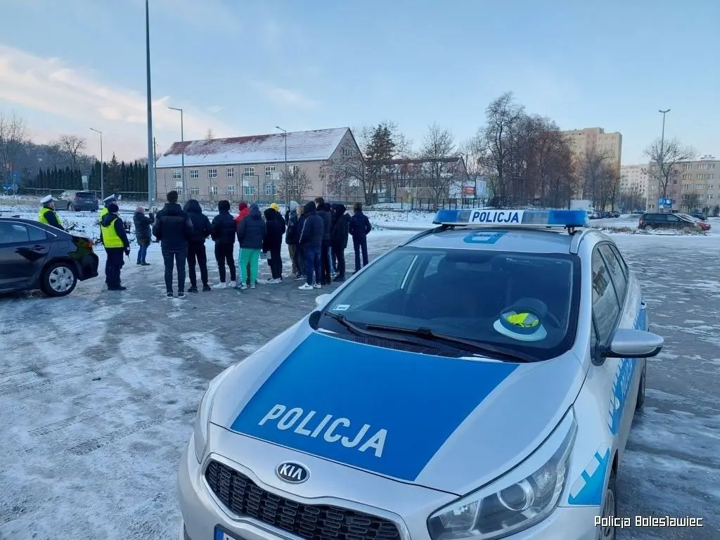 Pokaz sprzętu technicznego wykorzystywanego przez policjantów