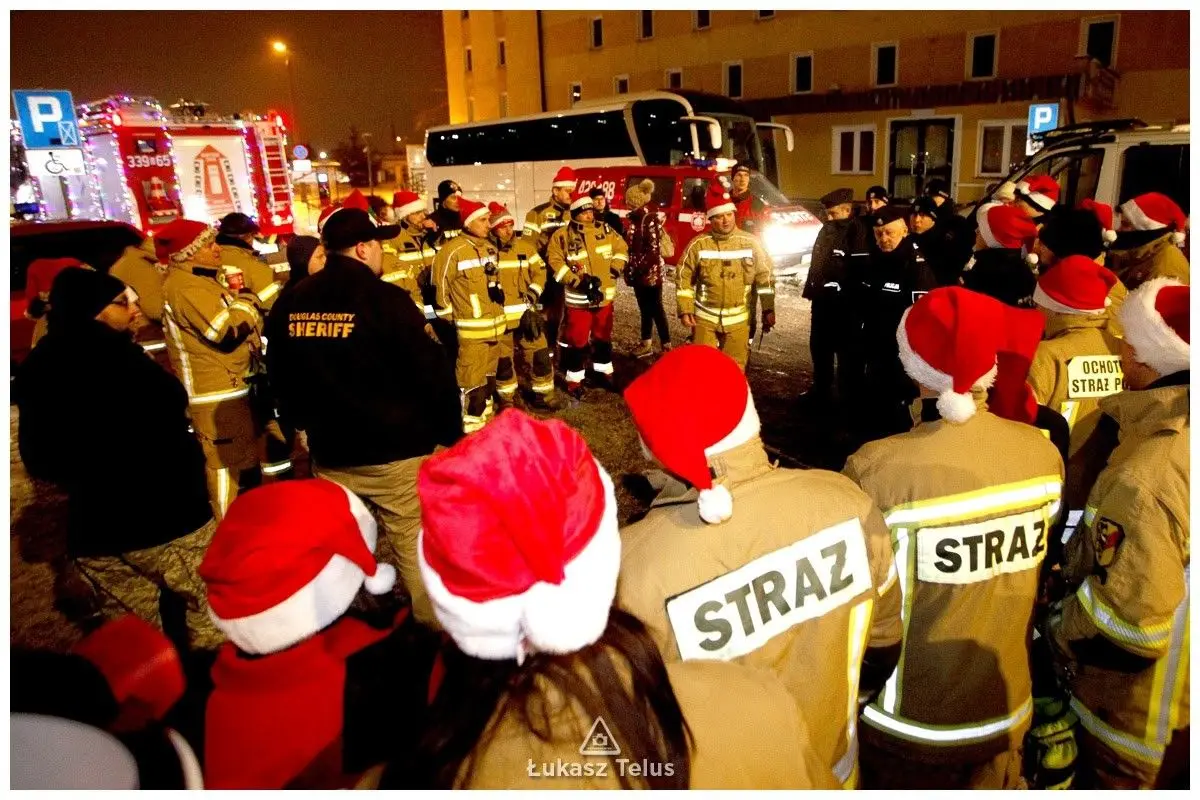 Finale of the sixth A Gift Package for Kids for Christmas from a Firefighter campaign