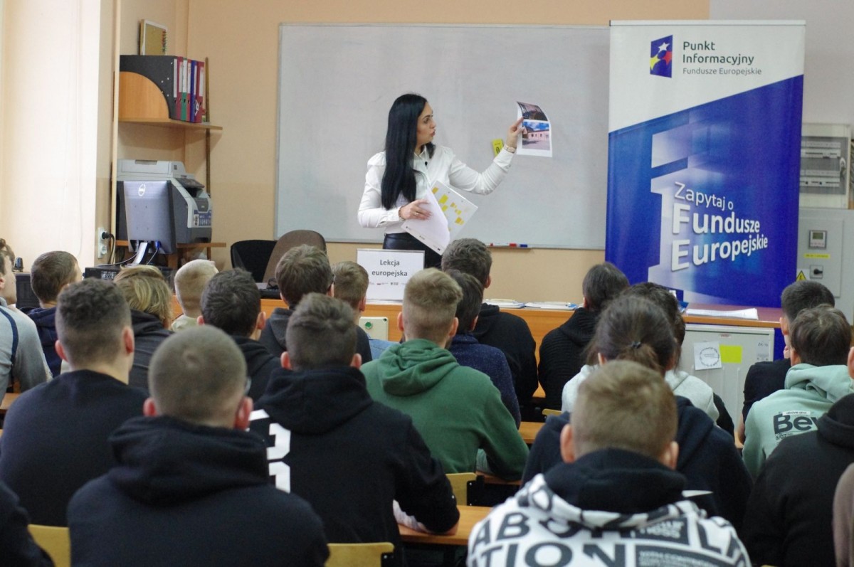 Lekcja o Unii w Zespole Szkół Elektryczno-Mechanicznych w Legnicy