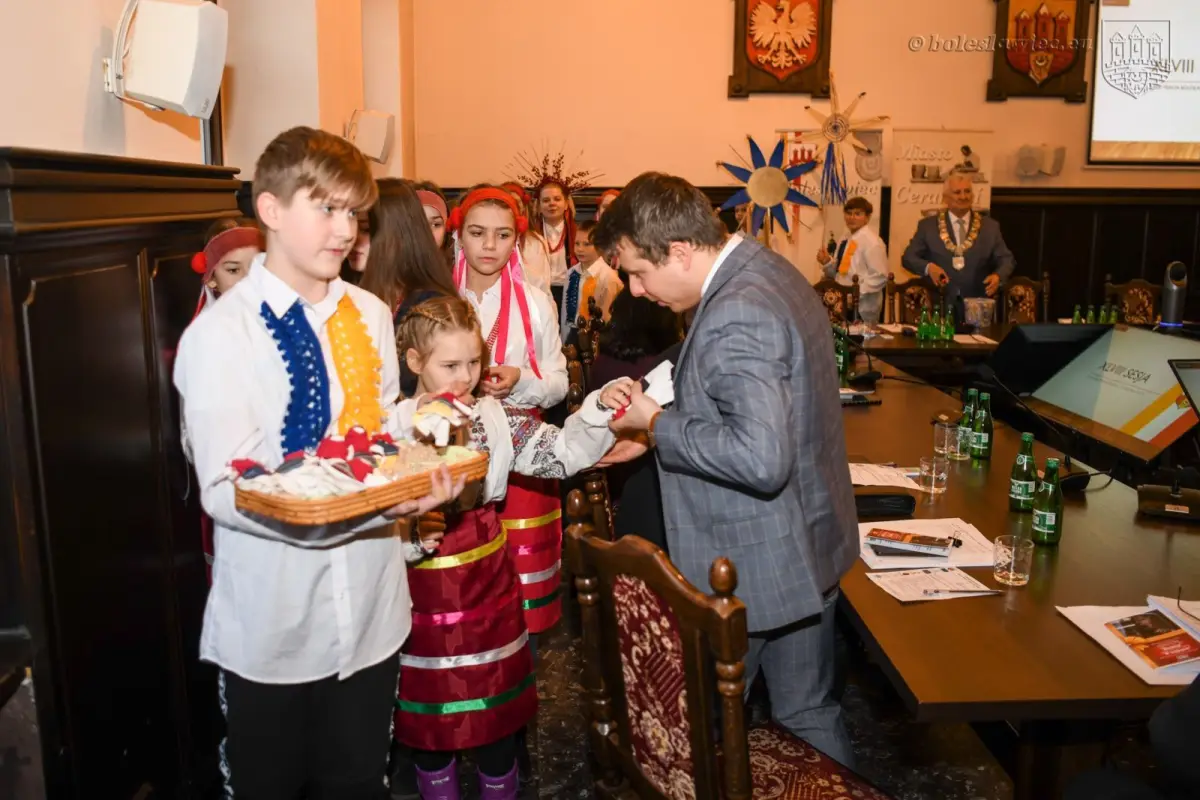 Українська молодь на сесії міської ради в Bolesławiec