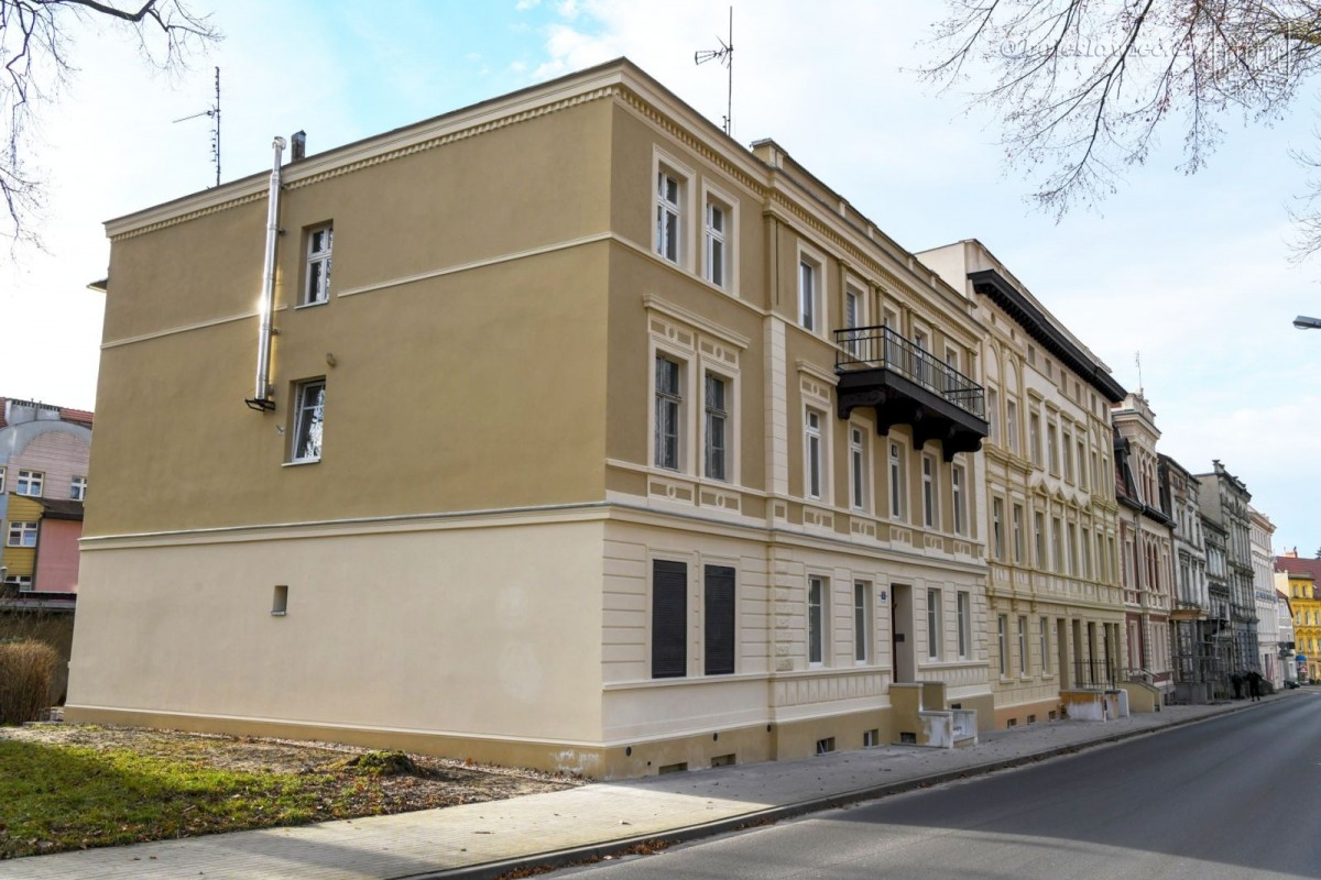 Zobacz, jak wyglądają wyremontowane kamienice przy ul. Kubika i sala przy Bankowej