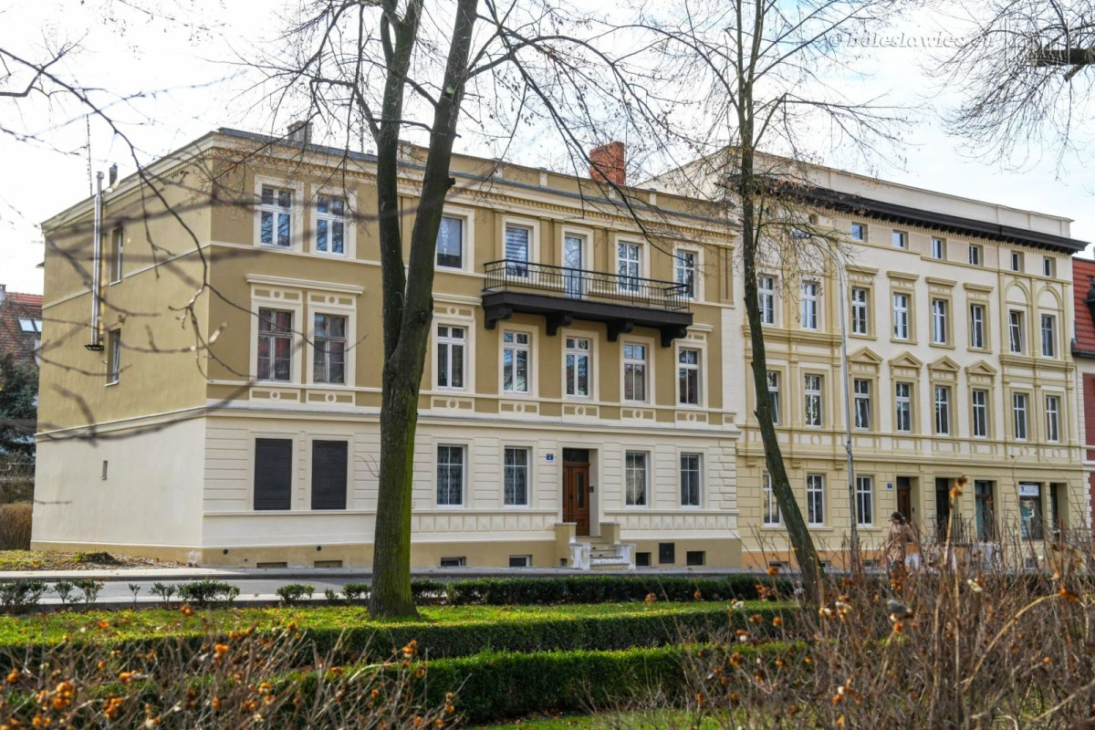 Zobacz, jak wyglądają wyremontowane kamienice przy ul. Kubika i sala przy Bankowej