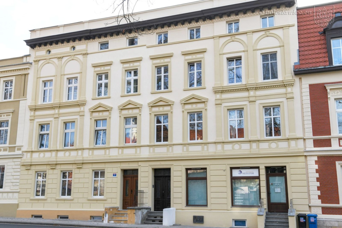 Zobacz, jak wyglądają wyremontowane kamienice przy ul. Kubika i sala przy Bankowej