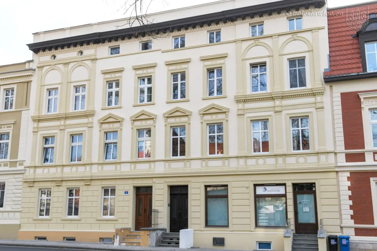 Zobacz, jak wyglądają wyremontowane kamienice przy ul. Kubika i sala przy Bankowej