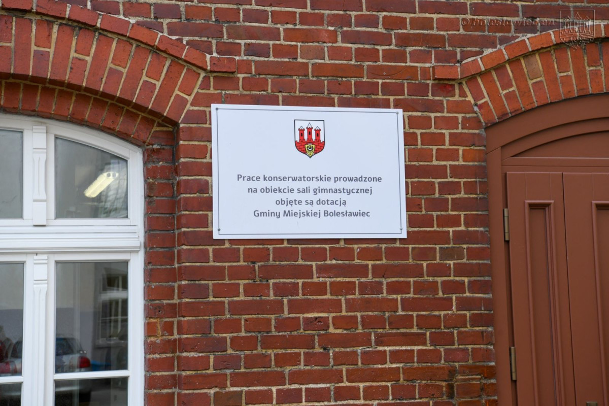 Zobacz, jak wyglądają wyremontowane kamienice przy ul. Kubika i sala przy Bankowej