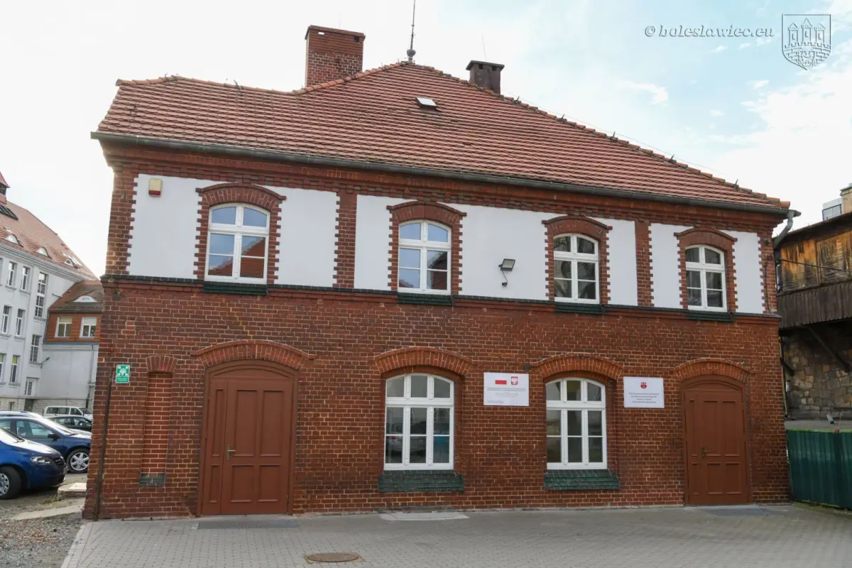 Zobacz, jak wyglądają wyremontowane kamienice przy ul. Kubika i sala przy Bankowej