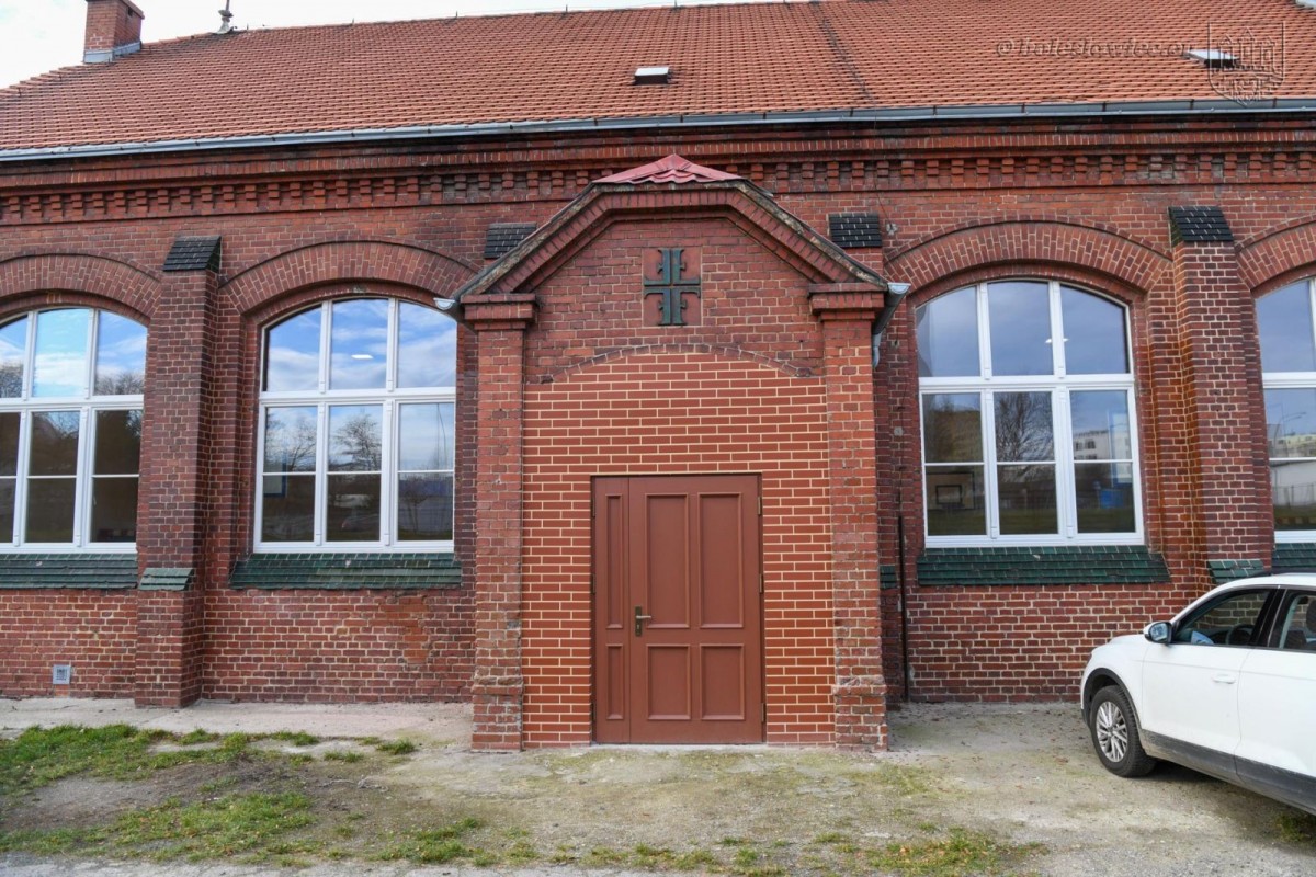 Zobacz, jak wyglądają wyremontowane kamienice przy ul. Kubika i sala przy Bankowej