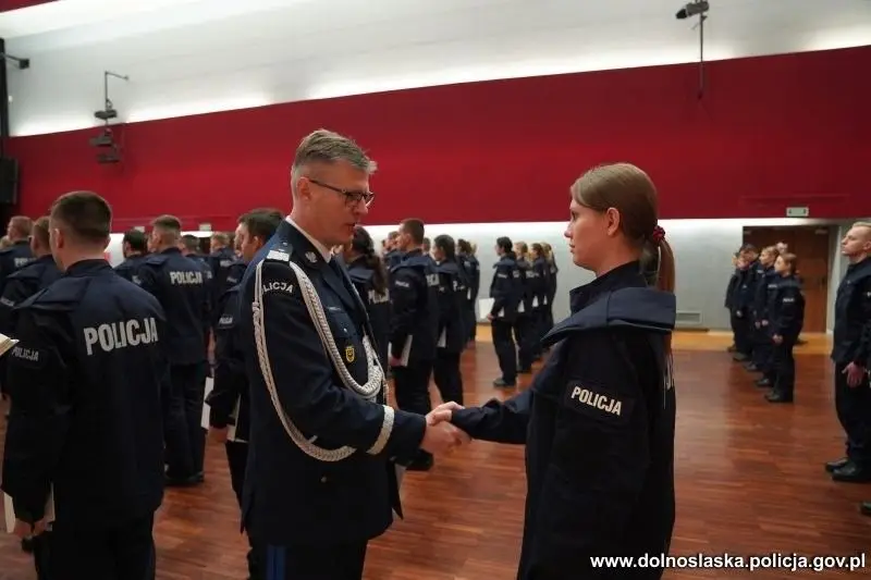 Nowi policjanci w dolnośląskiej policji