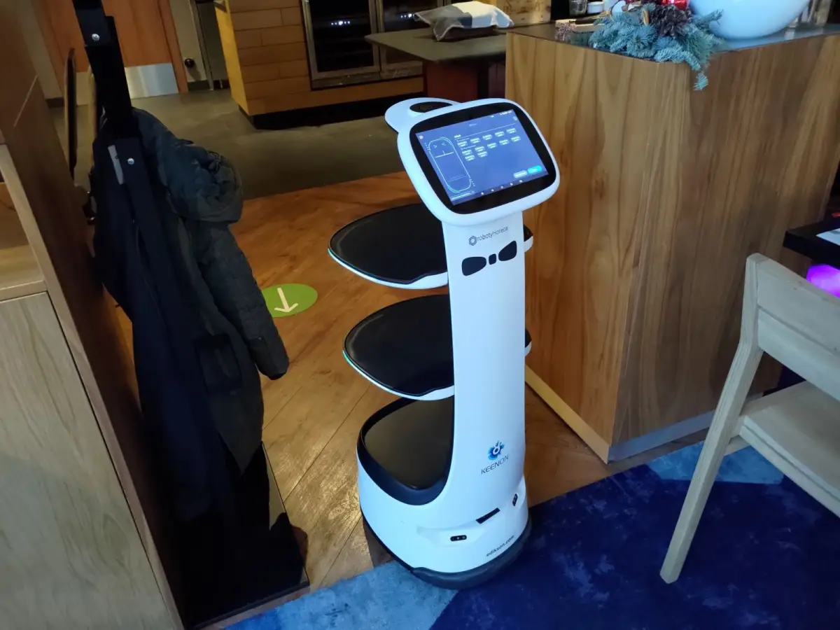Roboty opanowały Winestone i Ibis