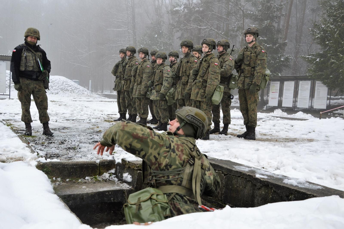 Strzelanie z karabinka szturmowego Beryl