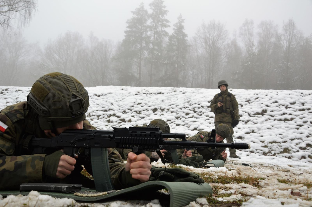 Strzelanie z karabinka szturmowego Beryl