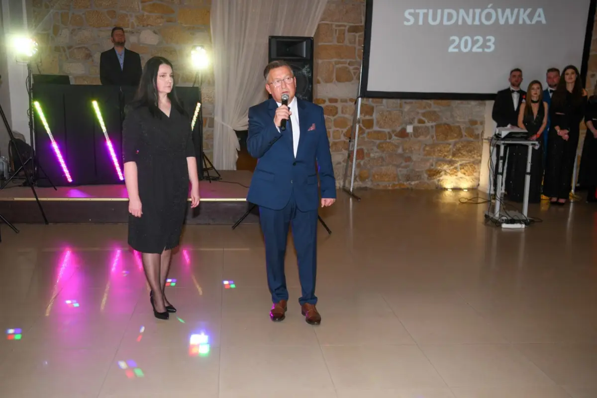 Studniówka uczniów II Liceum Ogólnokształcącego