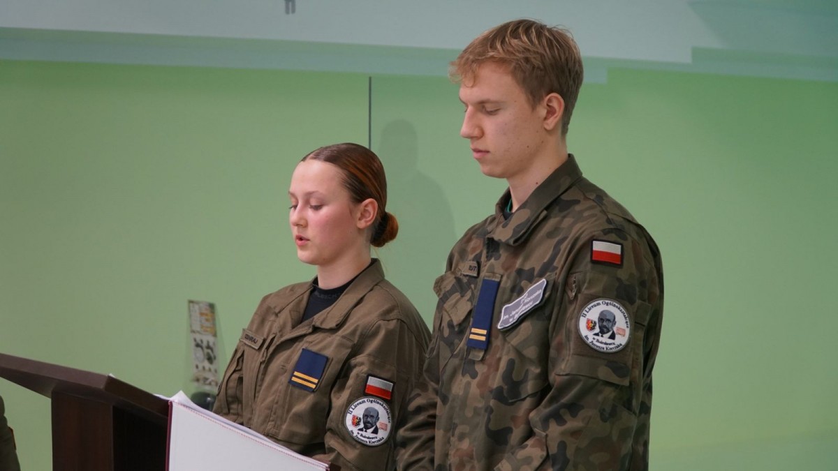 Otwarcie strzelnicy pneumatycznej w II Liceum Ogólnokształcącym w Bolesławcu