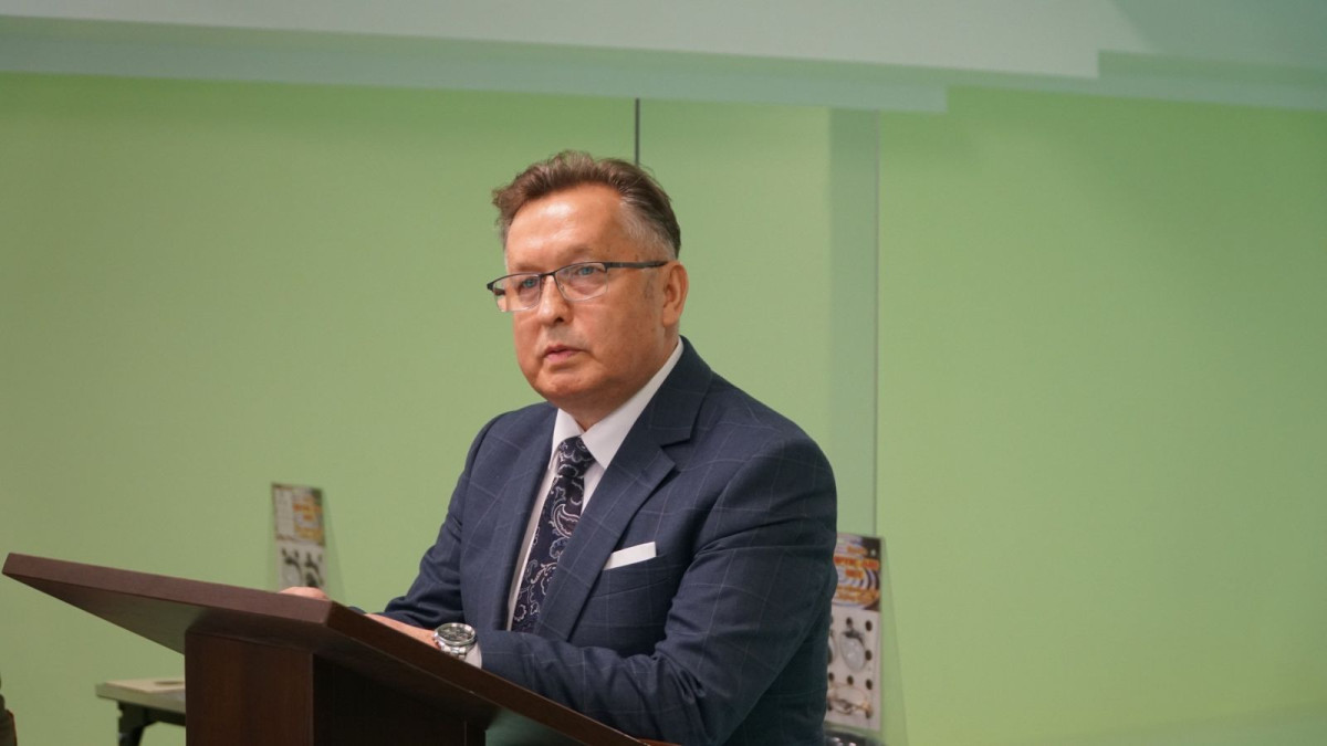 Otwarcie strzelnicy pneumatycznej w II Liceum Ogólnokształcącym w Bolesławcu