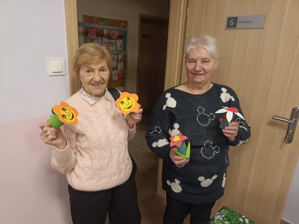 Dzieci z SP nr 1 w bolesławieckim Dziennym Domu Senior+