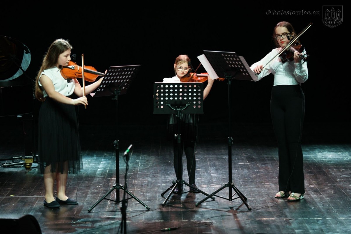 Koncert Noworoczny uczniów i nauczycieli Państwowej Szkoły Muzycznej I st. im Witolda Lutosławskiego w Bolesławcu