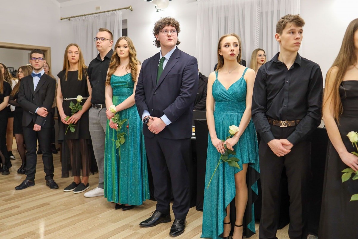 Studniówka uczniów bolesławieckiego Oxpressu