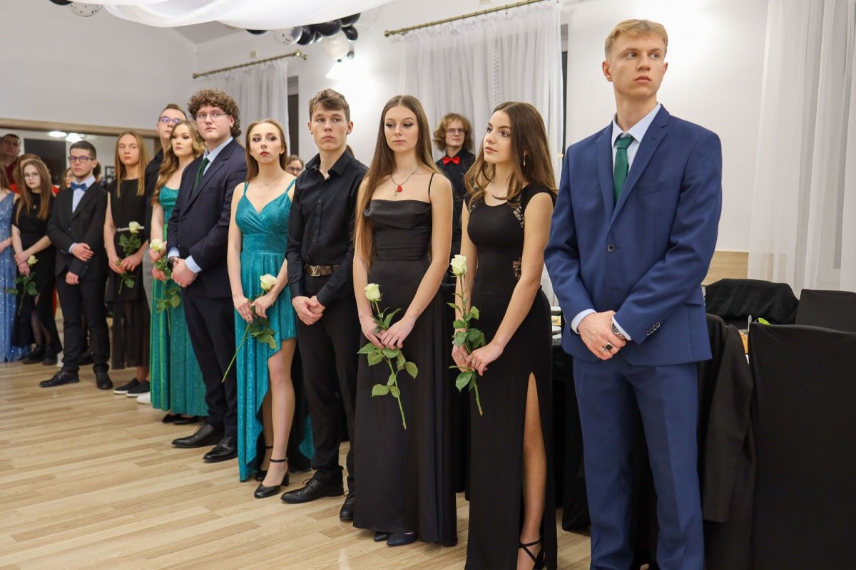 Studniówka uczniów bolesławieckiego Oxpressu