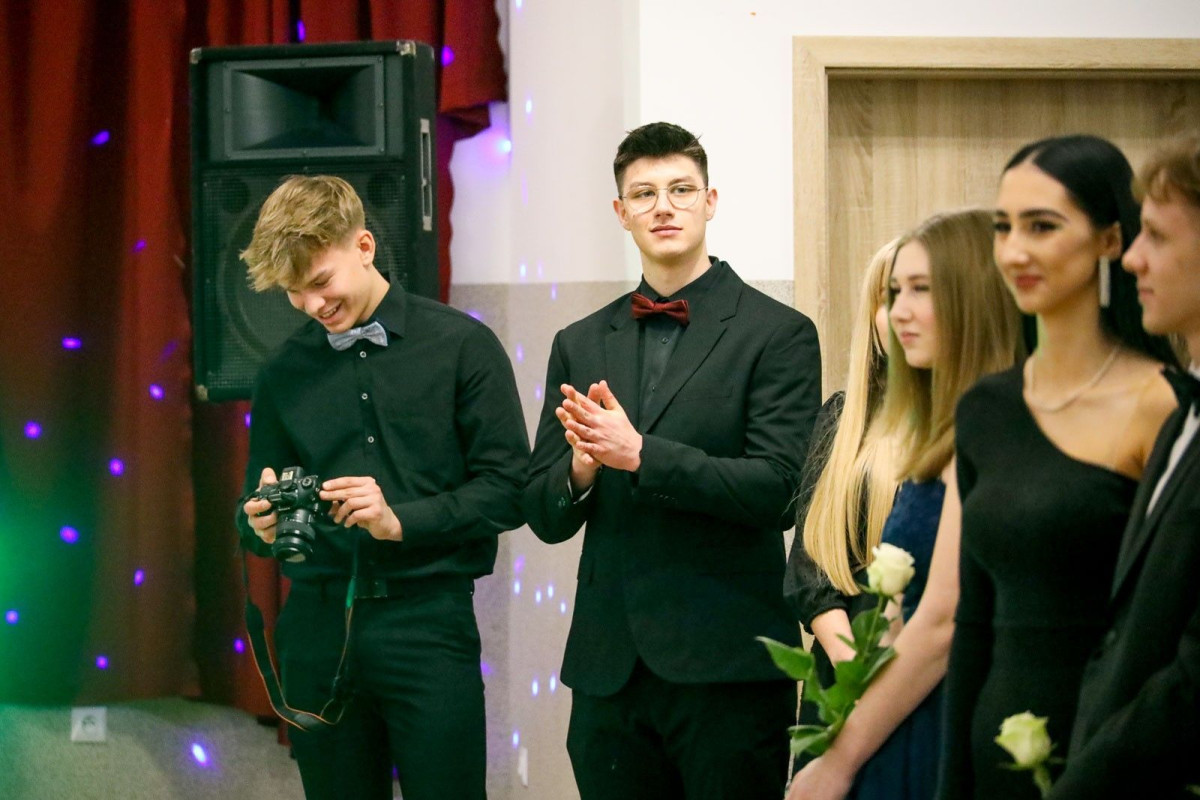 Studniówka uczniów bolesławieckiego Oxpressu