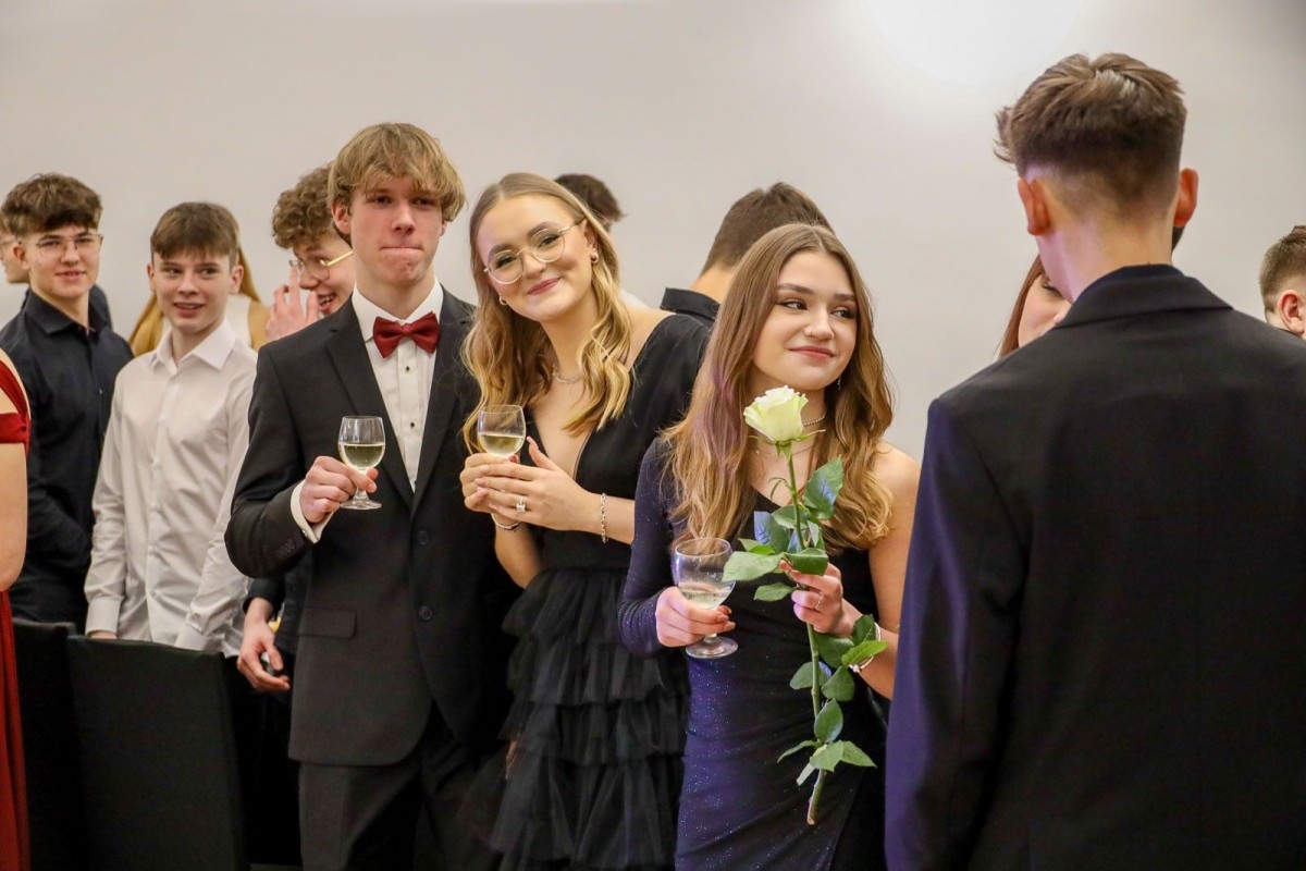 Studniówka uczniów bolesławieckiego Oxpressu