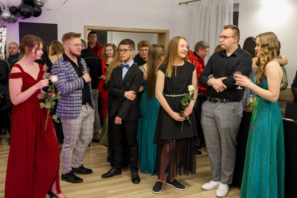 Studniówka uczniów bolesławieckiego Oxpressu