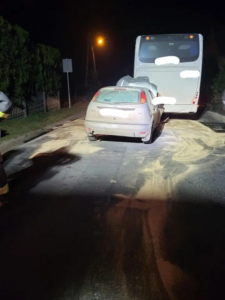 Zderzenie dwóch pojazdów w Różyńcu