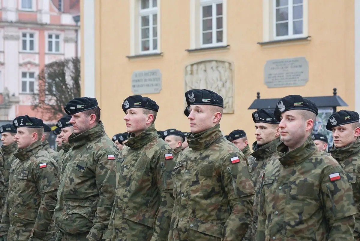 Żołnierska przysięga na bolesławieckim Rynku