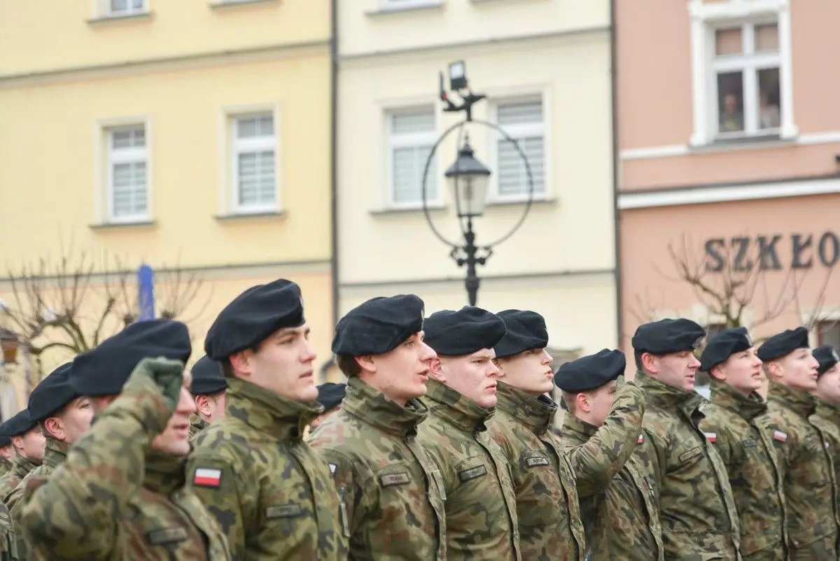 Żołnierska przysięga na bolesławieckim Rynku