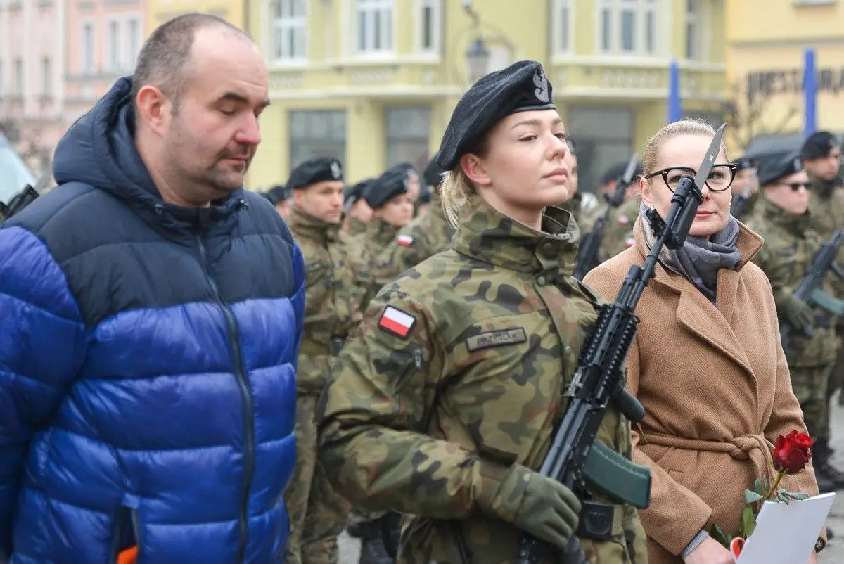Żołnierska przysięga na bolesławieckim Rynku