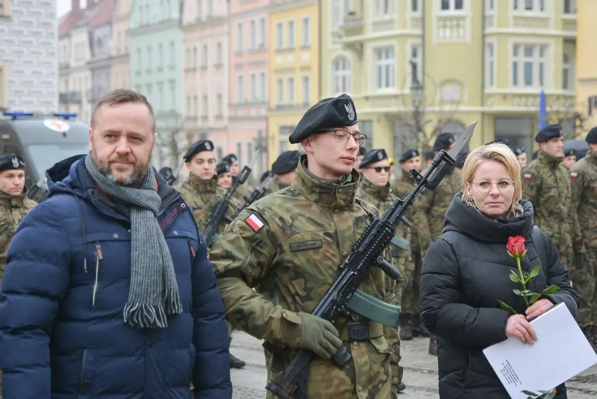 Żołnierska przysięga na bolesławieckim Rynku