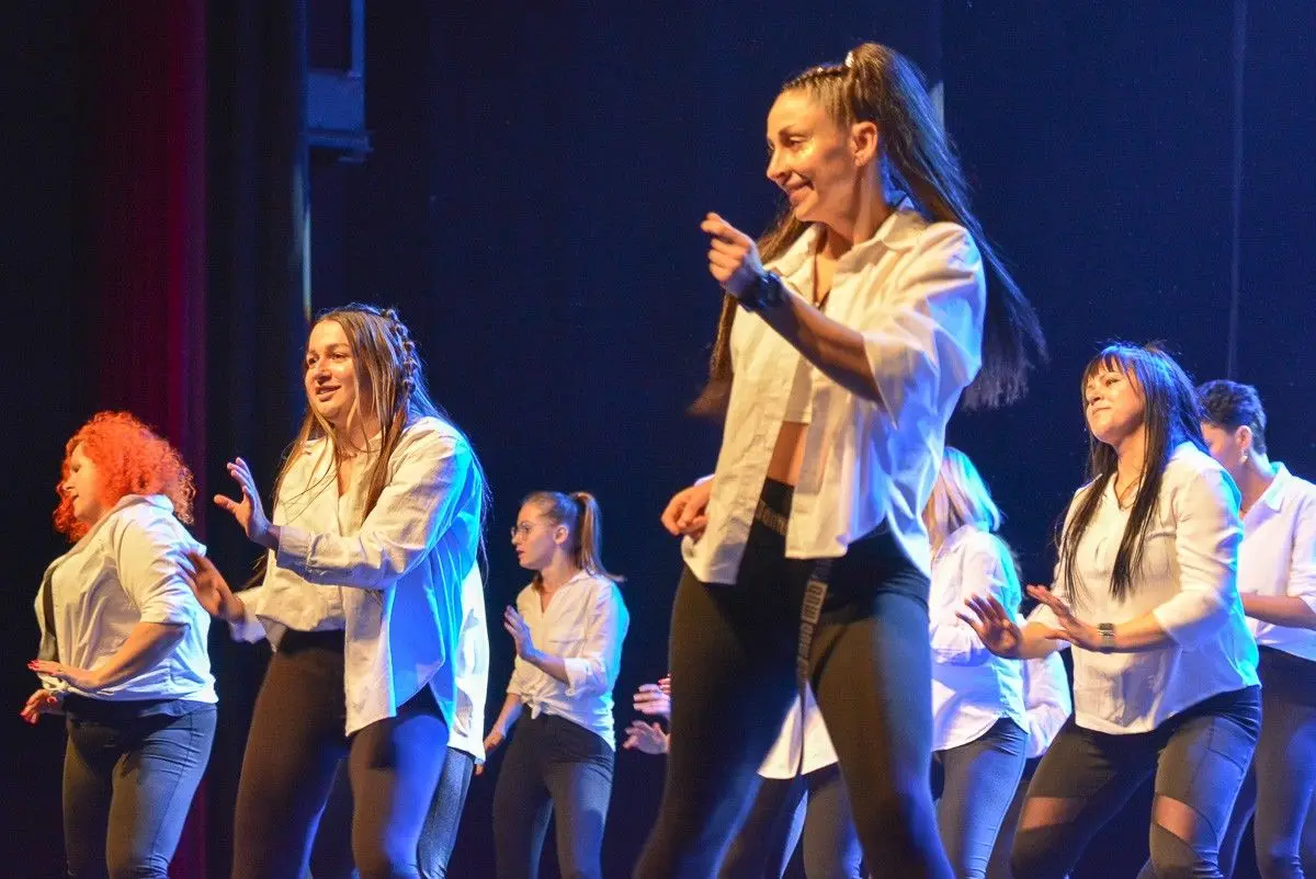 Prezentacja filmu „Glina Show: Wieża z ludzi” oraz występ Zumba Team i Porcelanowych Figurek