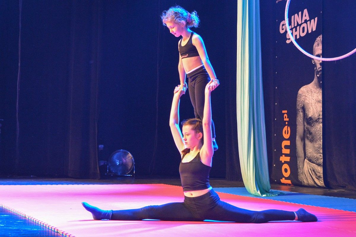 Prezentacja filmu „Glina Show: Wieża z ludzi” oraz występ Zumba Team i Porcelanowych Figurek