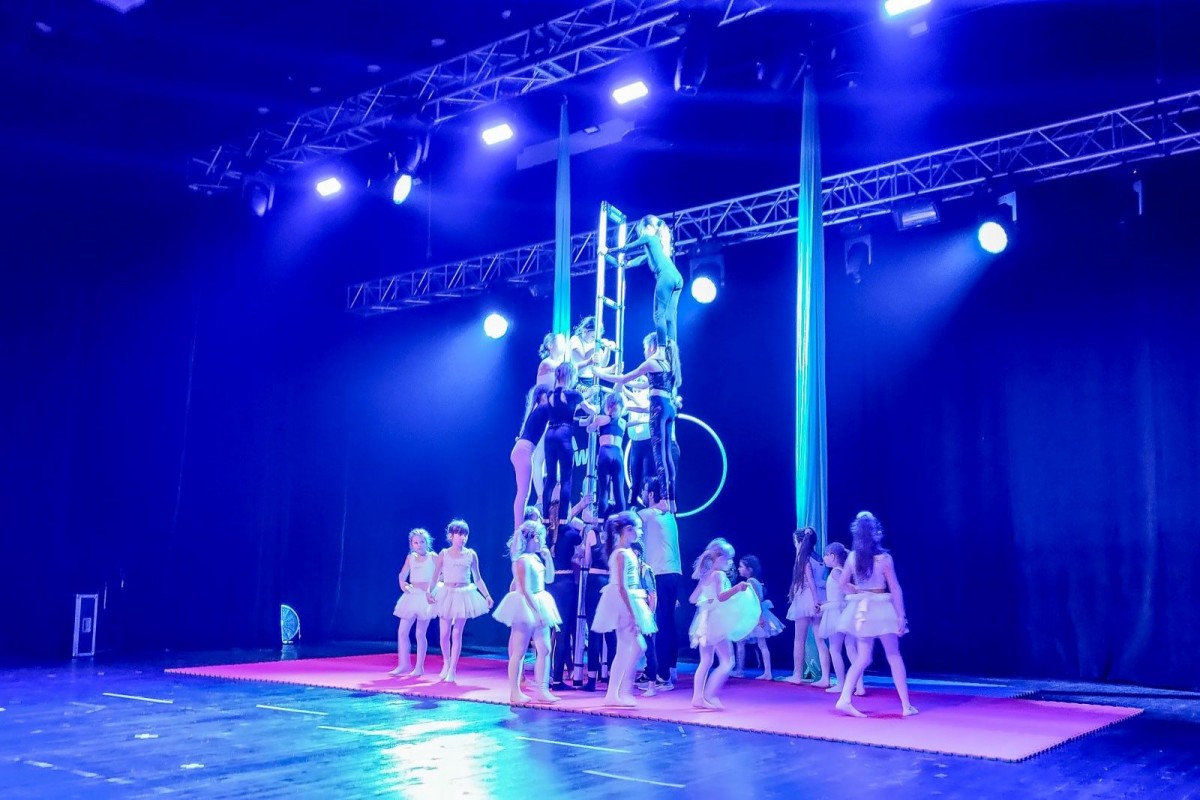 Prezentacja filmu „Glina Show: Wieża z ludzi” oraz występ Zumba Team i Porcelanowych Figurek