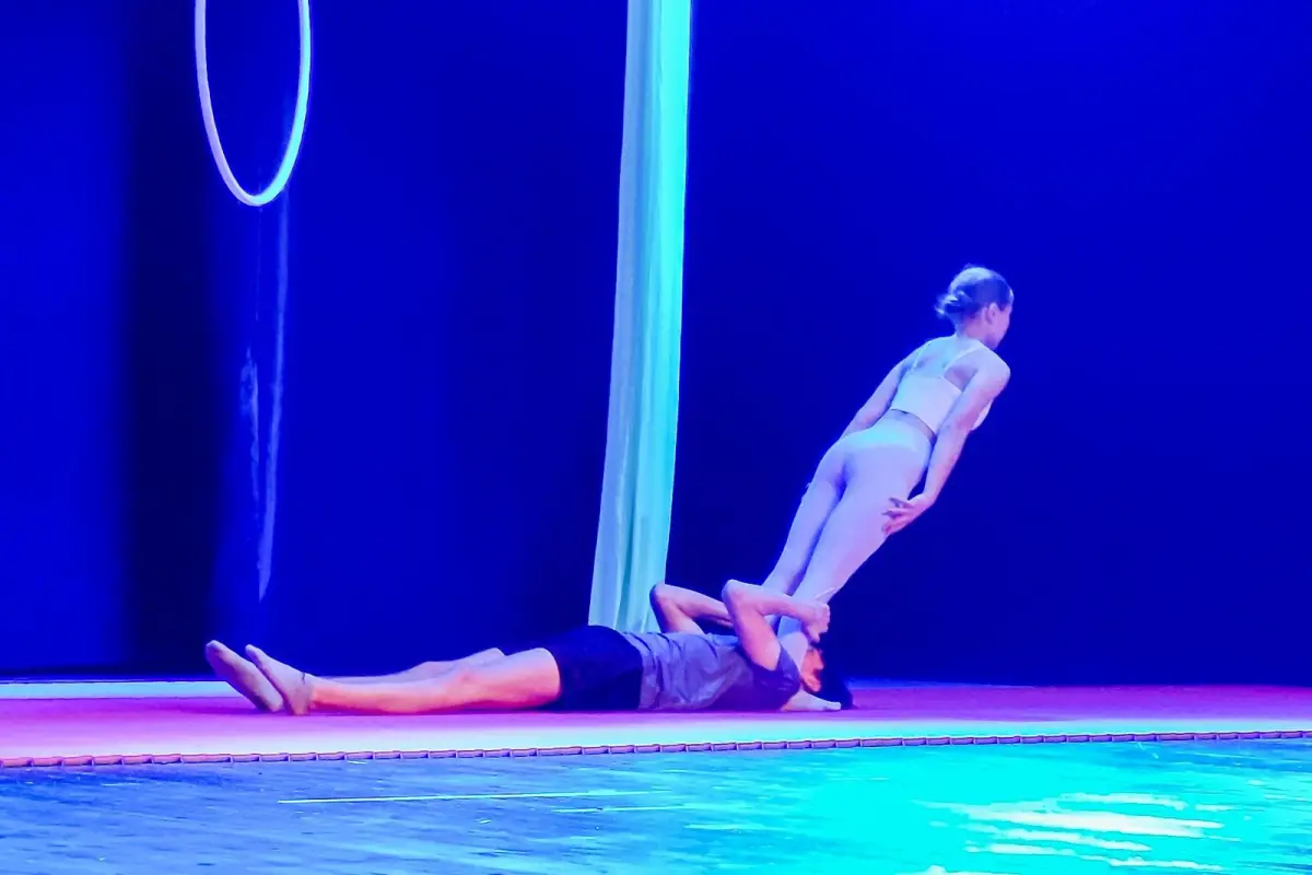 Prezentacja filmu „Glina Show: Wieża z ludzi” oraz występ Zumba Team i Porcelanowych Figurek