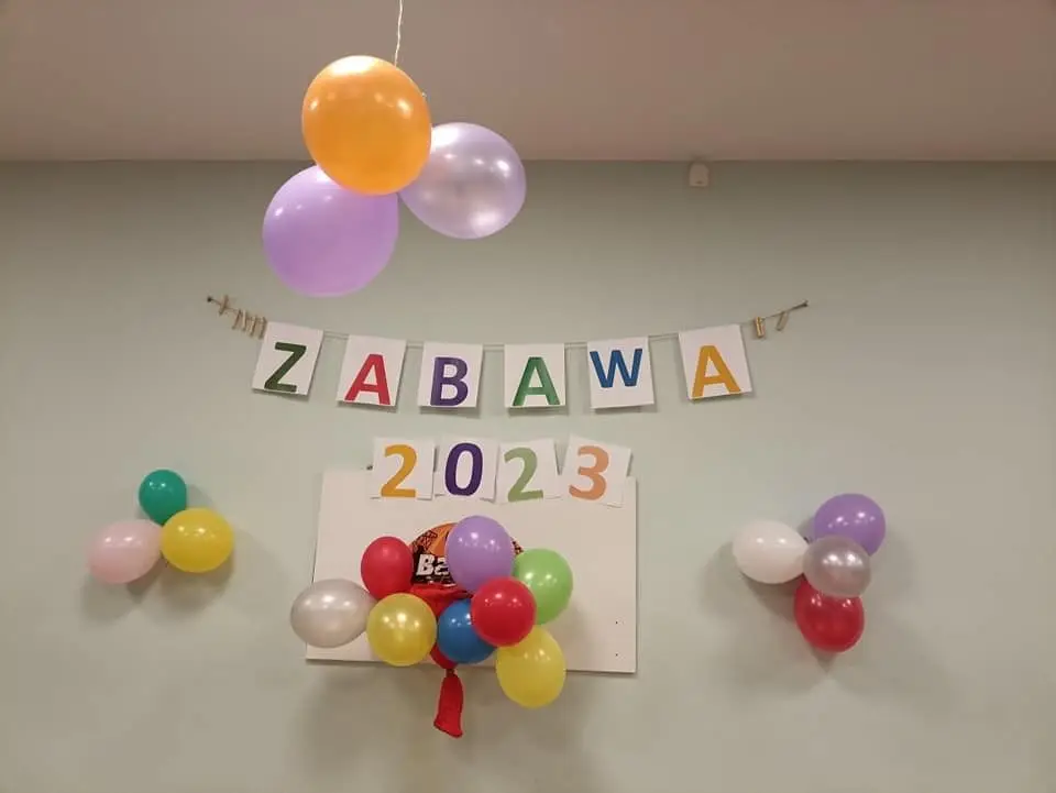 Zabawa walentynkowa w bolesławieckim Domu Dziennym Senior+