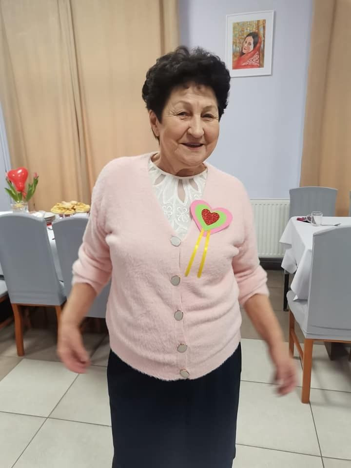 Zabawa walentynkowa w bolesławieckim Domu Dziennym Senior+