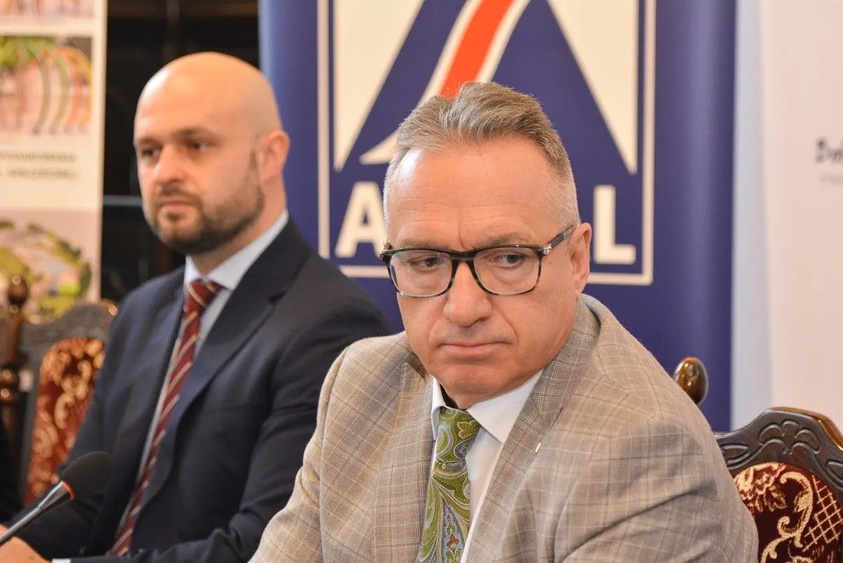 Podpisanie umowy w Sali Rajców bolesławieckiego ratusza