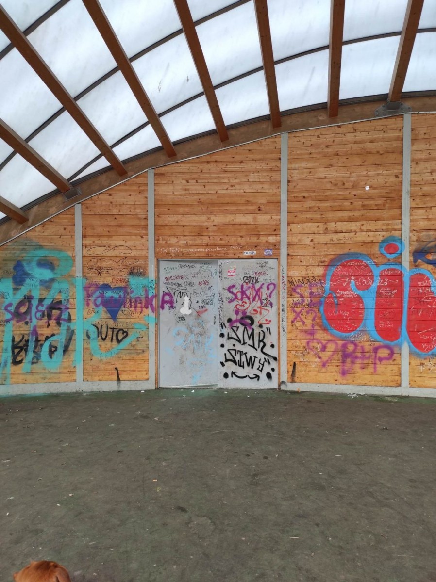 Muszla w paku Bonina w Bolesławcu